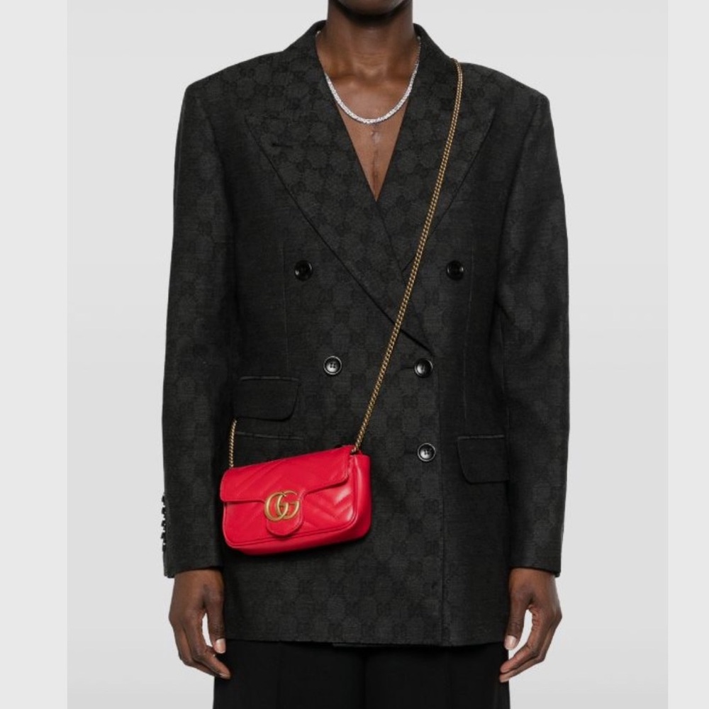 Gucci GG Marmont Mini Leather Crossbody Bag in Red - Picture 3 of 9